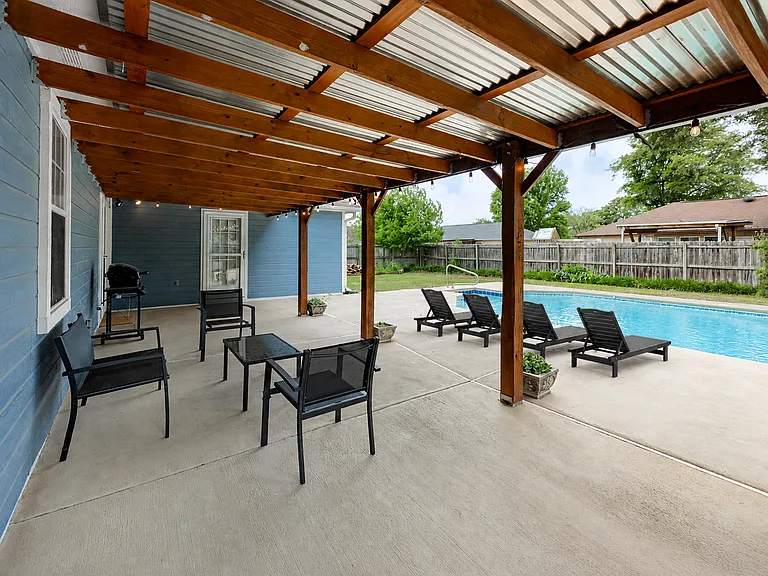 1105 Windsong Way — Photo 13