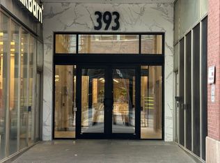 393 King St W #607, Toronto, ON M5V 3G8