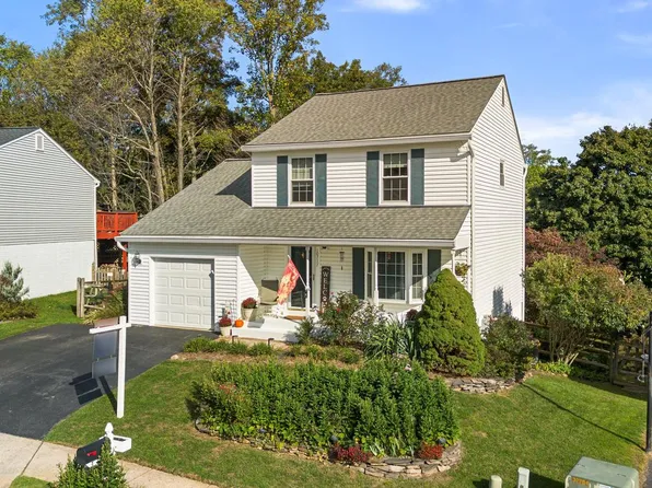 10717 Hunters Chase Ln, Damascus, MD 20872