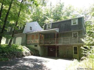 16 Eagle Point Dr, Adirondack, NY 12808