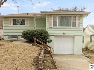 6935 Wirt St, Omaha, NE 68104