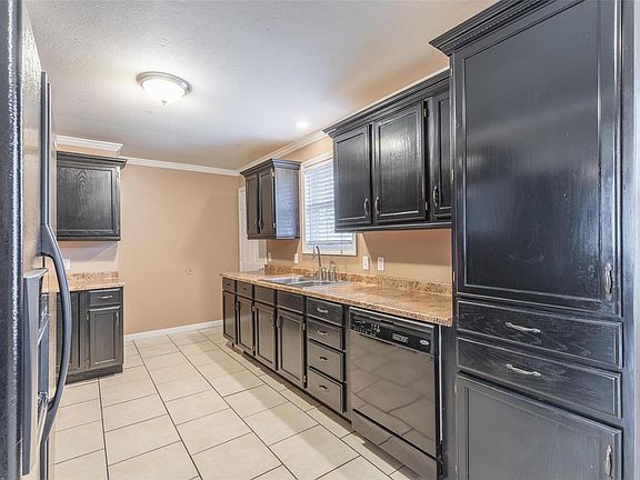 4th image of 407 Fagan St