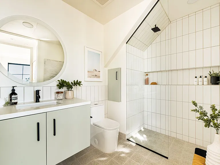 The Flats South Oceanside - where modern luxury meets coastal lifestyle — Photo 32