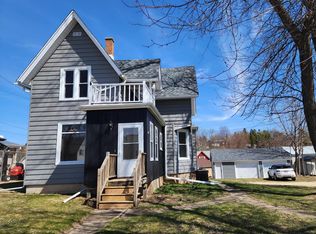 110 N Main St, Iron Ridge, WI 53035