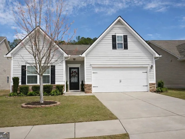 104 Thomaston St, Newnan, GA 30263