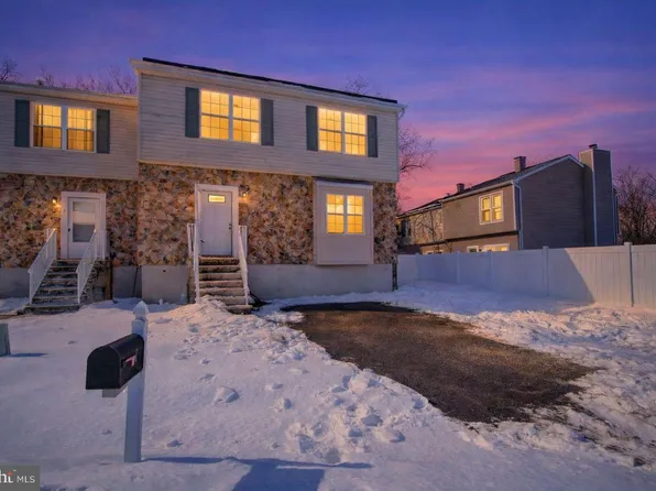 1 Kent Ct, Lawrence Township, NJ 08648