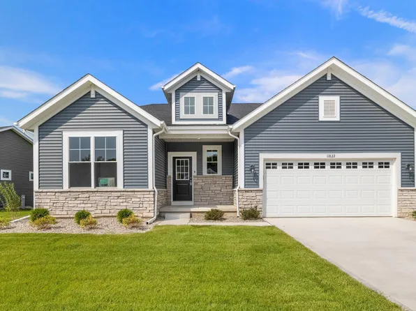 11822 Putnam St, Winfield, IN 46307