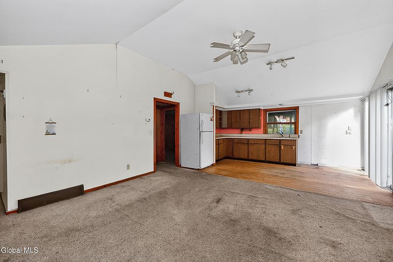3rd image of 14 Avenue A