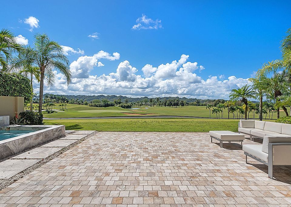 2nd image of 200 Plantation Dr #3-106