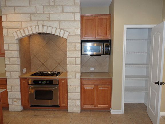 5th image of 18609 Dry Pond Dr
