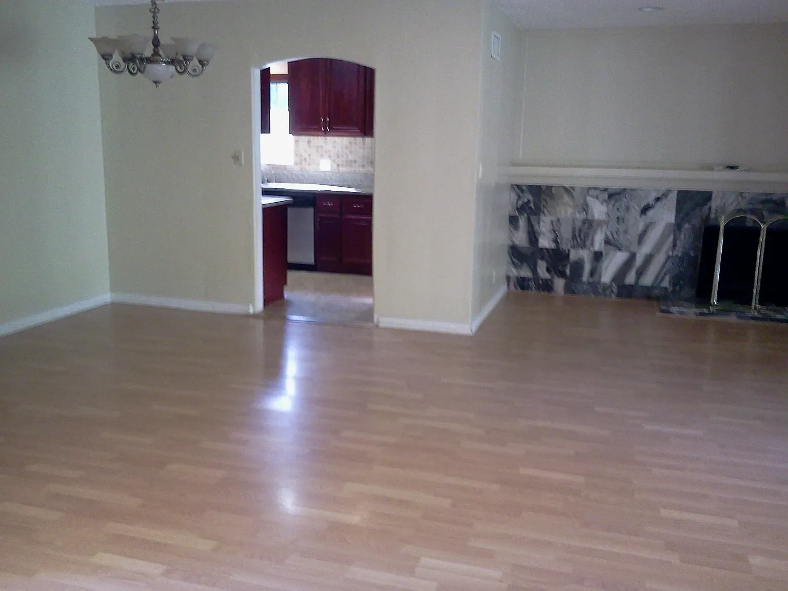 4 bed, 1800 sqft, $4,199 — Photo 3
