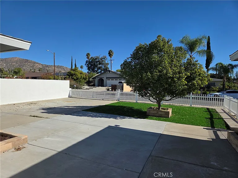 11889 Kilgore St — Photo 5
