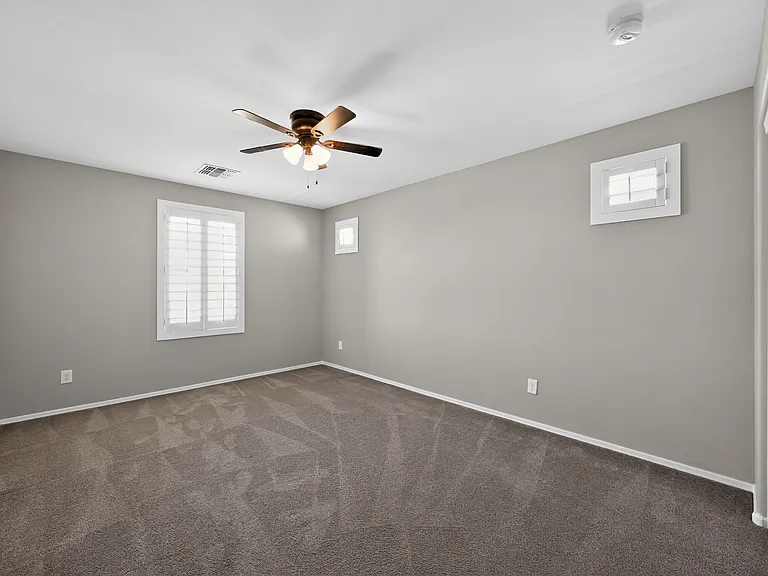 18040 W Louise Dr — Photo 15