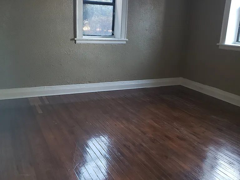 205 Washington Ave #B — Photo 1