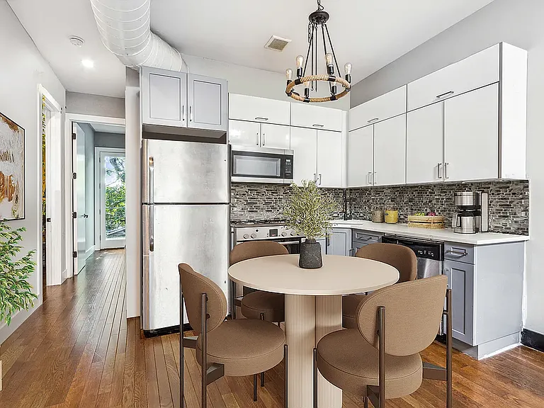 1612 Centre St #2F — Photo 3