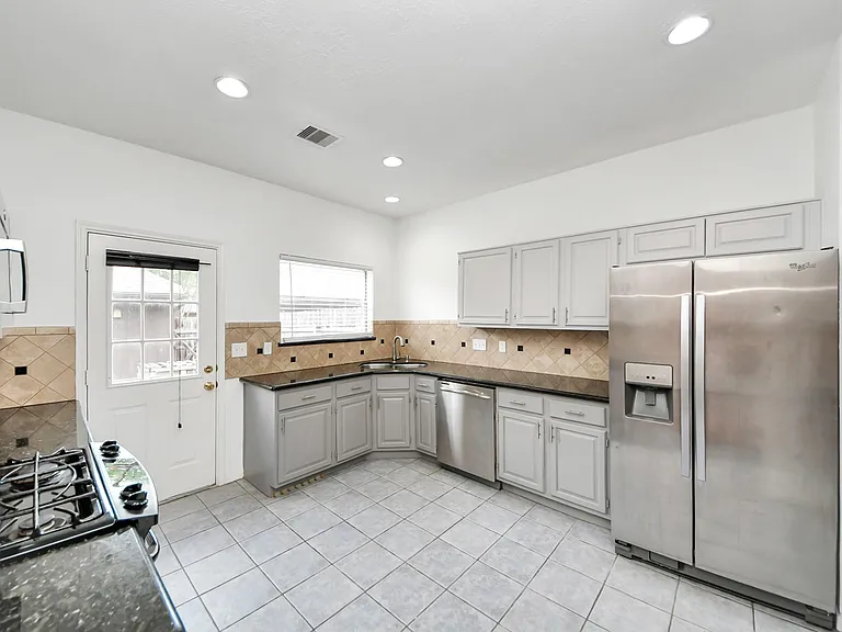 2204 Gemini St — Photo 12