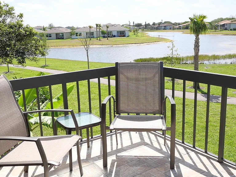 13817 Royal Palm Ct #B — Photo 2