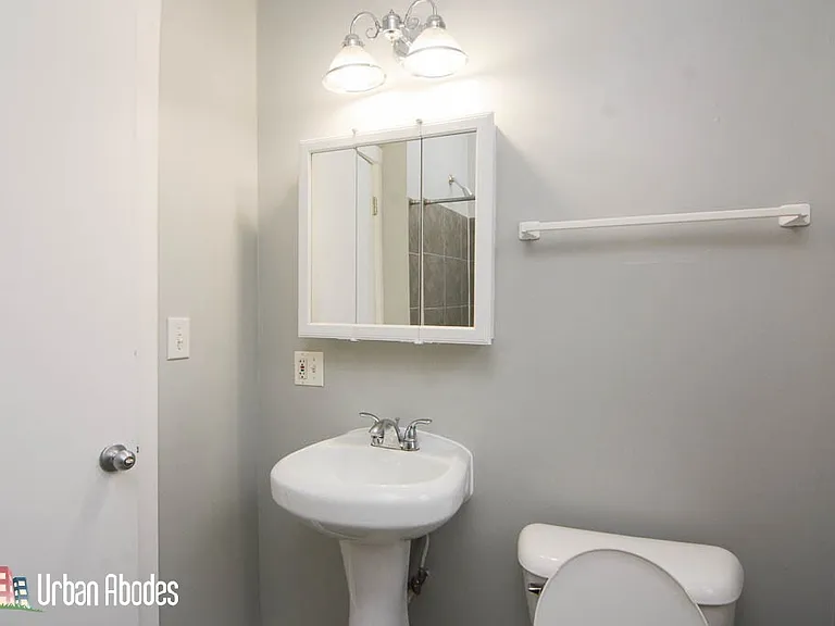 2922-922 N Sacramento Ave #1 — Photo 19