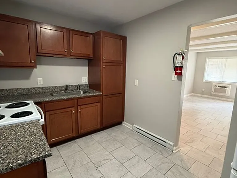 310 Greenbriar Rd — Photo 8
