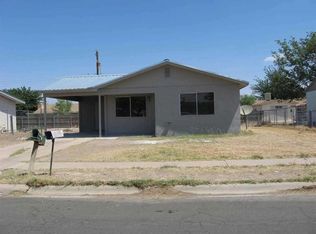 203 Robins Dr, Roswell, NM 88203