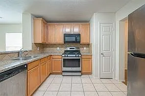 12819 Cedar Cliff Ln — Photo 11