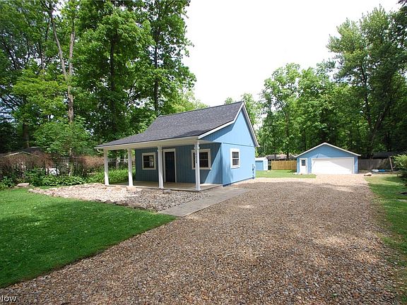 3rd image of 10029 Cummins Dr
