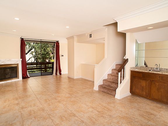 4th image of 21931 Burbank Blvd APT 17