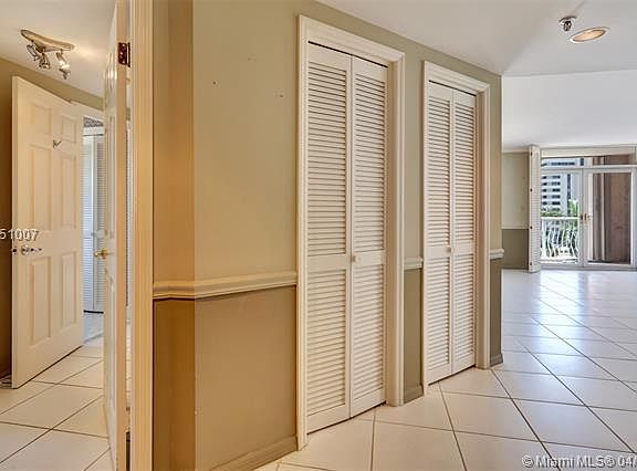4th image of 721 Biltmore Way APT 501