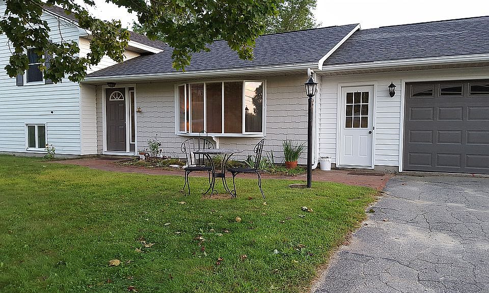 76 Frost Hill Avenue
