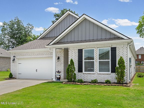 2nd image of 2091 Hyacinth Ln