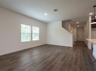 1437 Victoria St, Mesquite, TX 75181
