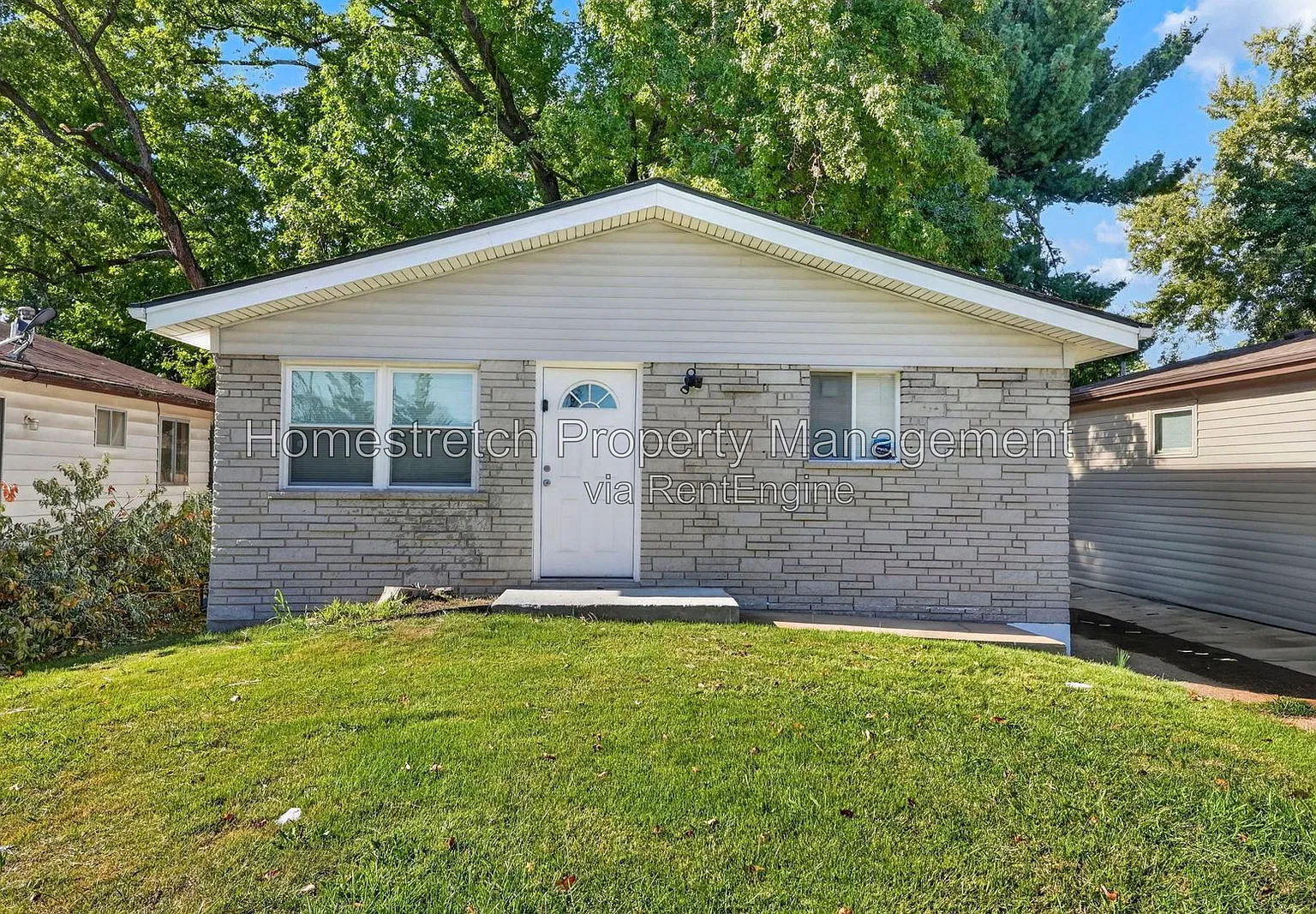 3 bed, 1.5 bath, 936 sqft, $1,495 — Photo 2