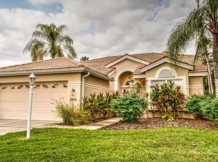 6618 Oakbrooke Cir, Bradenton, FL 34202