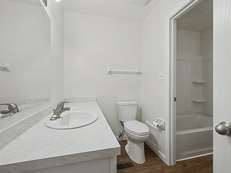7711 Brams Hill Dr — Photo 14
