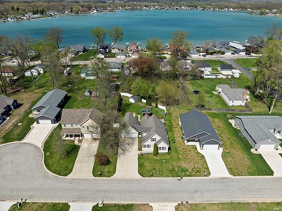 3rd image of 26087 Lake Terrace Cir