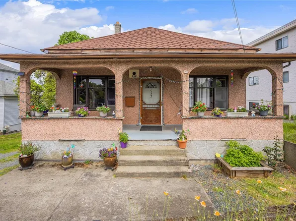 532 Prideaux St, Nanaimo, BC V9R 2N7