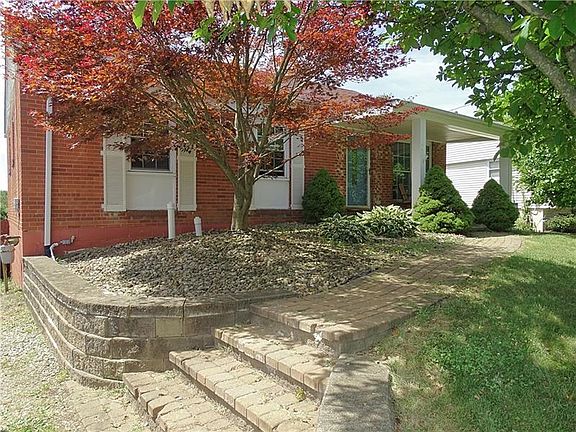 4th image of 320 Country Hills Dr