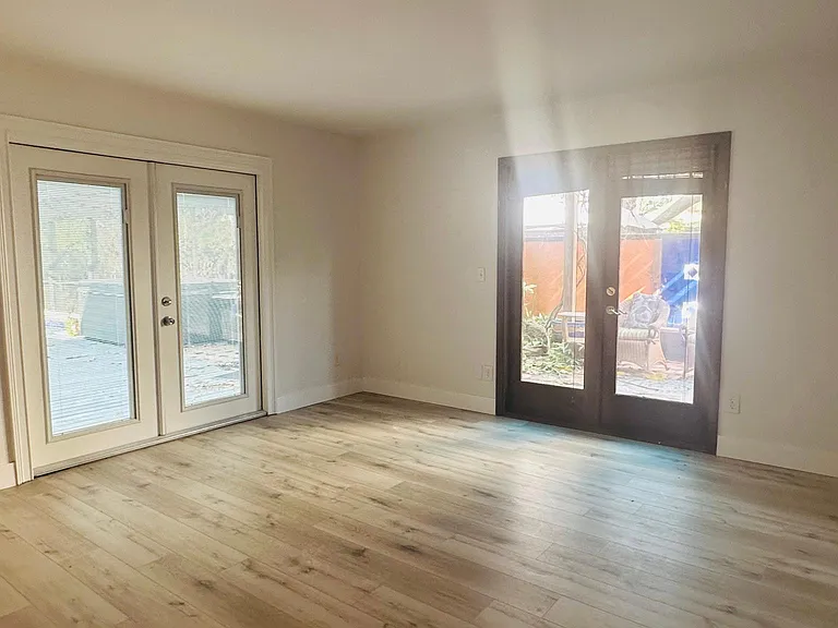 3103 W Knights Ave — Photo 17