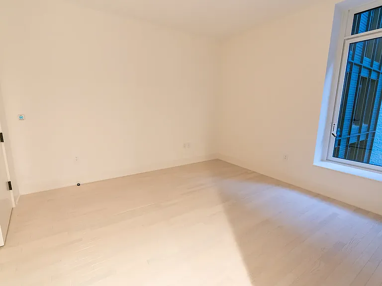 91 Leonard St #8E — Photo 5