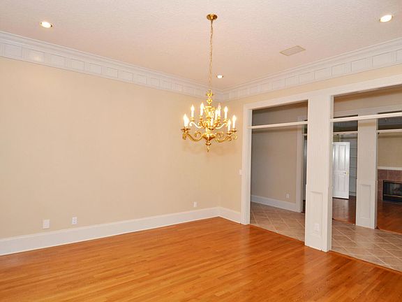 5th image of 116 Twelve Oaks Ln