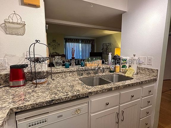 3rd image of 25761 Le Parc Unit 73