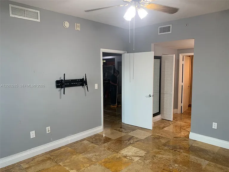 7280 SW 90th St #504 — Photo 11