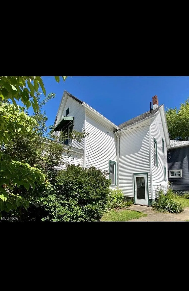541 Main St — Photo 2