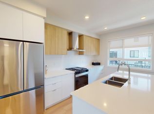 30 Currie St SW, Calgary, AB T3E8H6