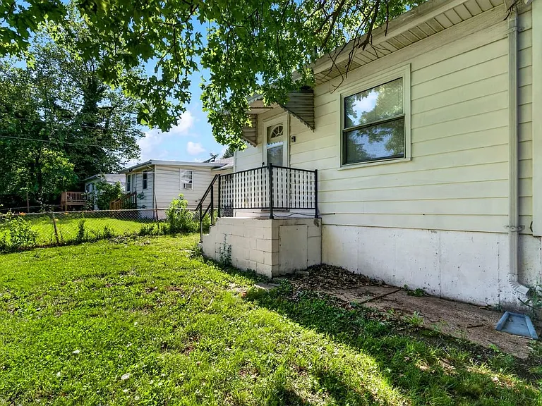 432 Midlothian Rd — Photo 35