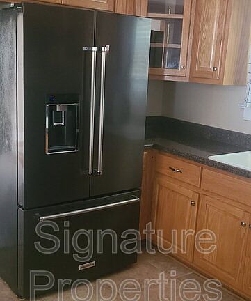 3rd image of 6410 Duncan Rd