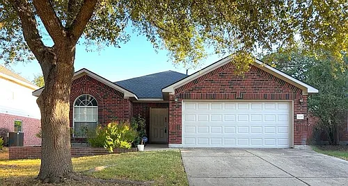 1109 Glendalough Dr Photo 1