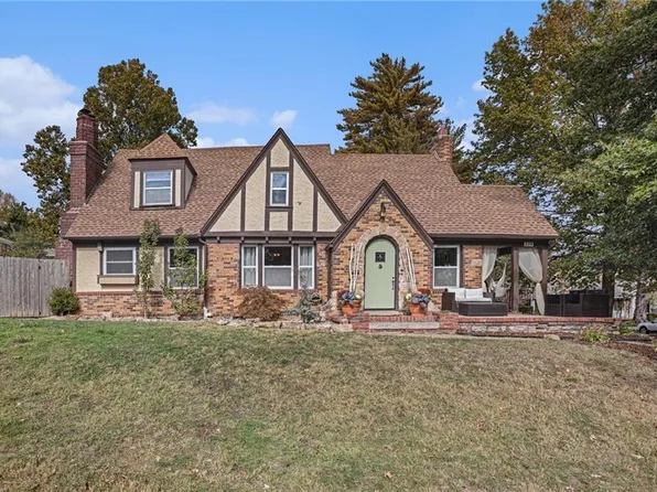 224 E Meyer Blvd, Kansas City, MO 64113