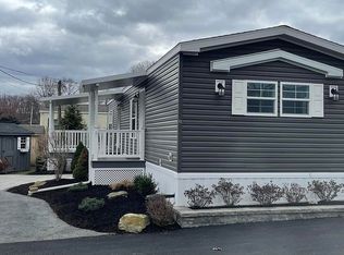 66 Makepeace Dr, Oak Ridge, NJ 07438