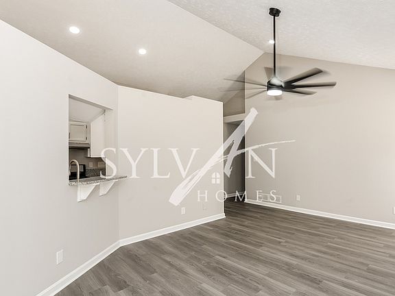 3rd image of 1607 Windy Hill Pl SE